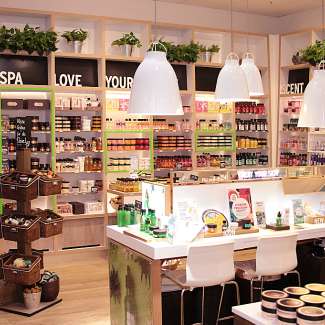 THE BODY SHOP 3